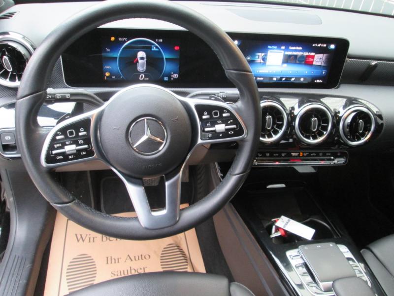 MERCEDES-BENZ A 220 4MATIC Aut.