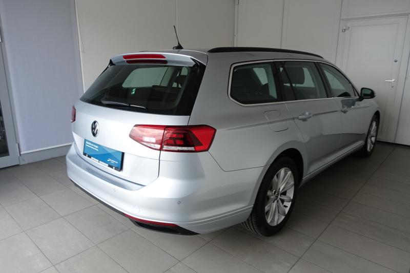 VW Passat Variant Business TDI 4MOTION DSG