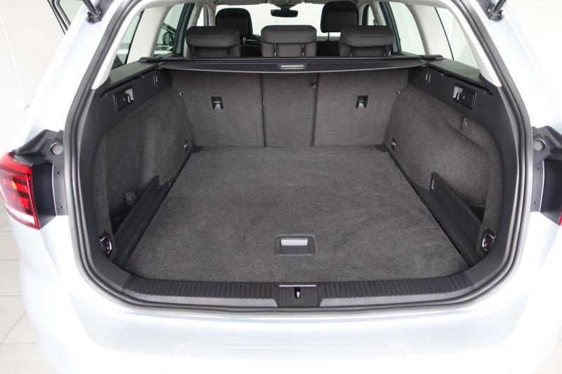 VW Passat Variant Business TDI 4MOTION DSG