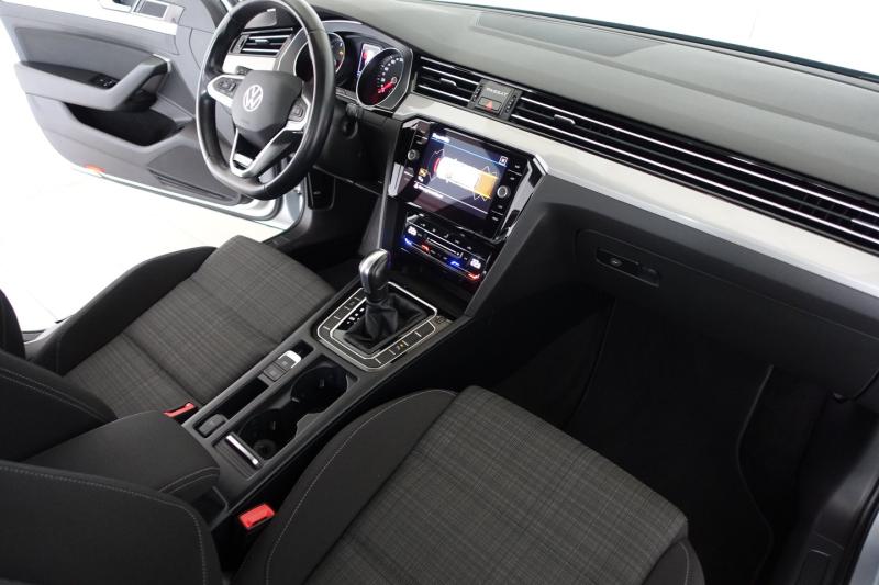 VW Passat Variant Business TDI 4MOTION DSG