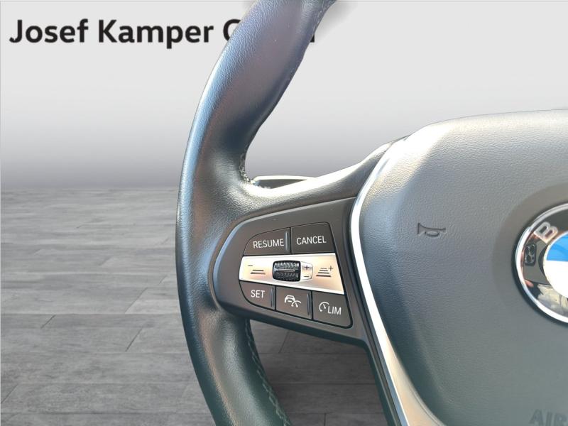 BMW 1 Lim. 120d xDrive Advantage