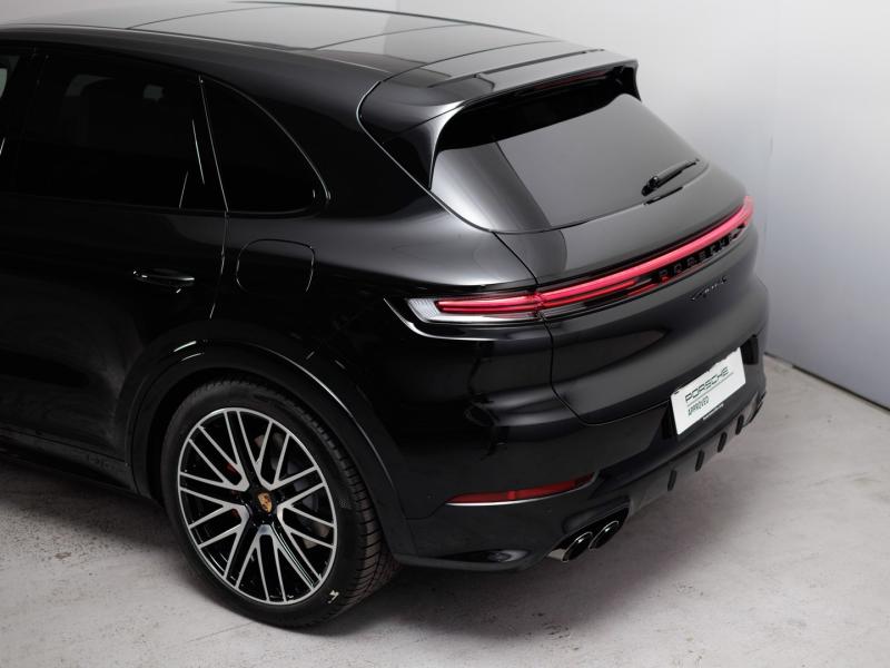Porsche Cayenne S E-Hybrid Black Edition