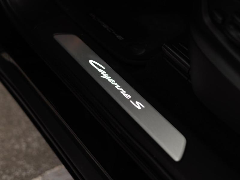 Porsche Cayenne S E-Hybrid Black Edition
