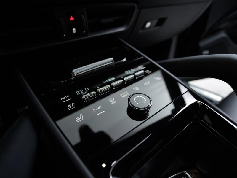 Porsche Cayenne S E-Hybrid Black Edition