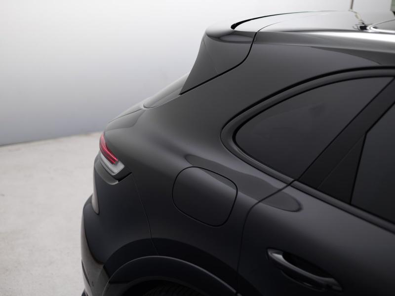 Porsche Cayenne S E-Hybrid Black Edition