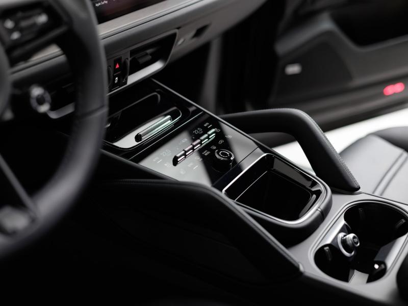 Porsche Cayenne S E-Hybrid Black Edition