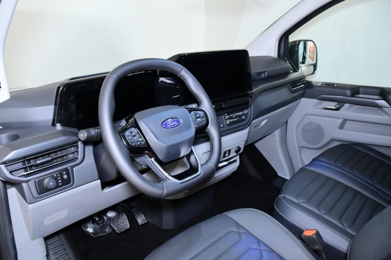 Ford Tourneo Custom Bus 2,0 EcoBlue 320 L2H1