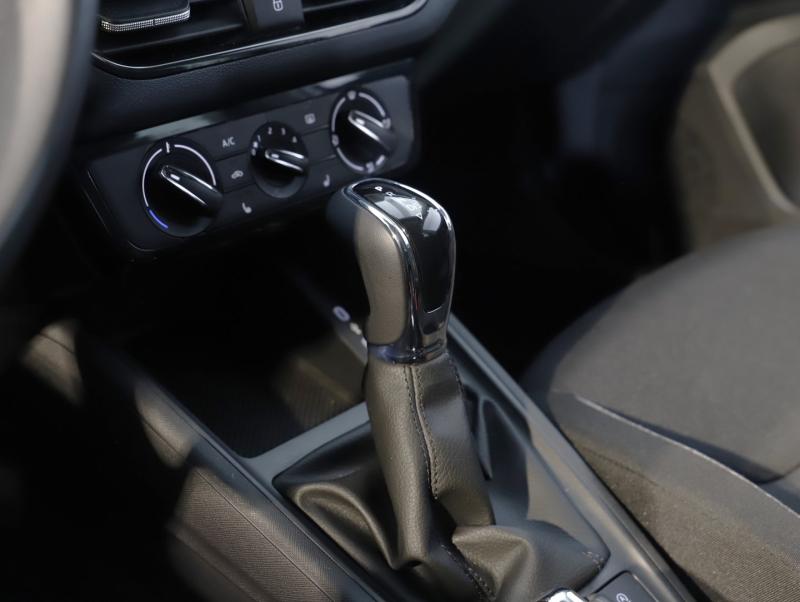 Škoda Kamiq Essence TSI DSG