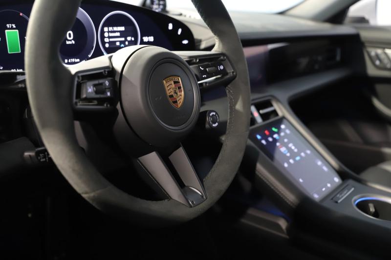 Porsche Taycan 4S Cross Turismo