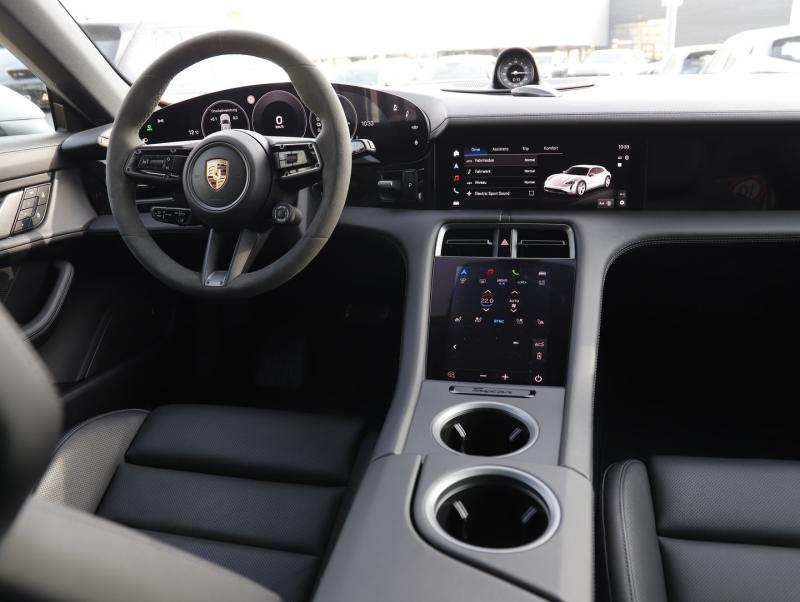 Porsche Taycan 4S Cross Turismo