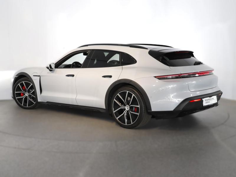 Porsche Taycan 4S Cross Turismo