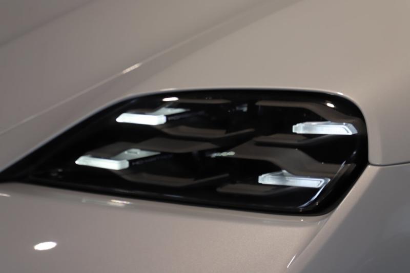 Porsche Taycan 4S Cross Turismo