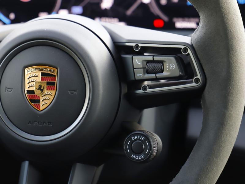 Porsche Taycan 4S Cross Turismo