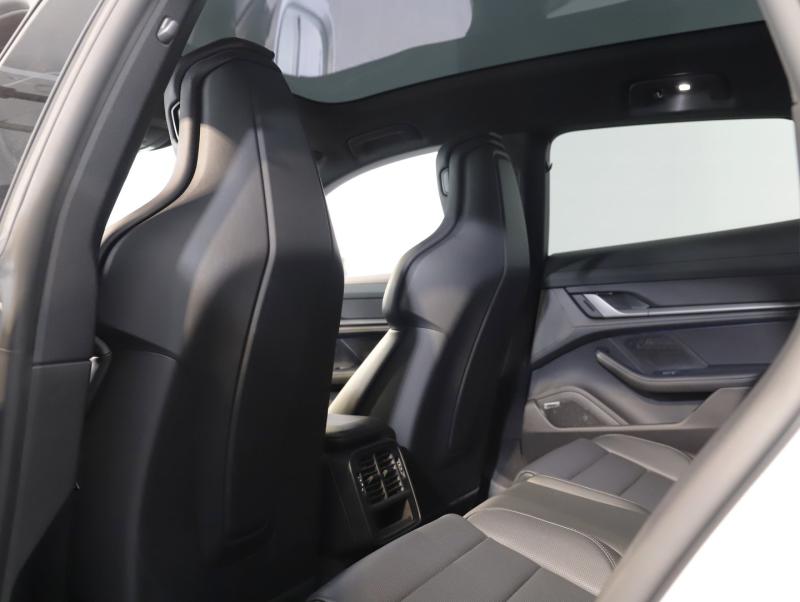 Porsche Taycan 4S Cross Turismo