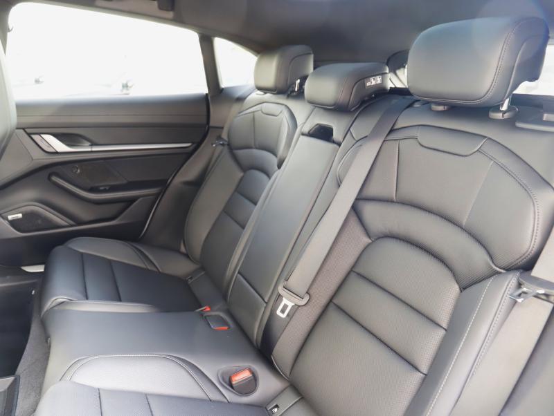 Porsche Taycan 4S Cross Turismo