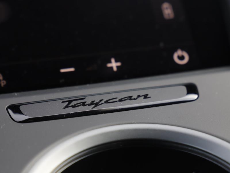 Porsche Taycan 4S Cross Turismo