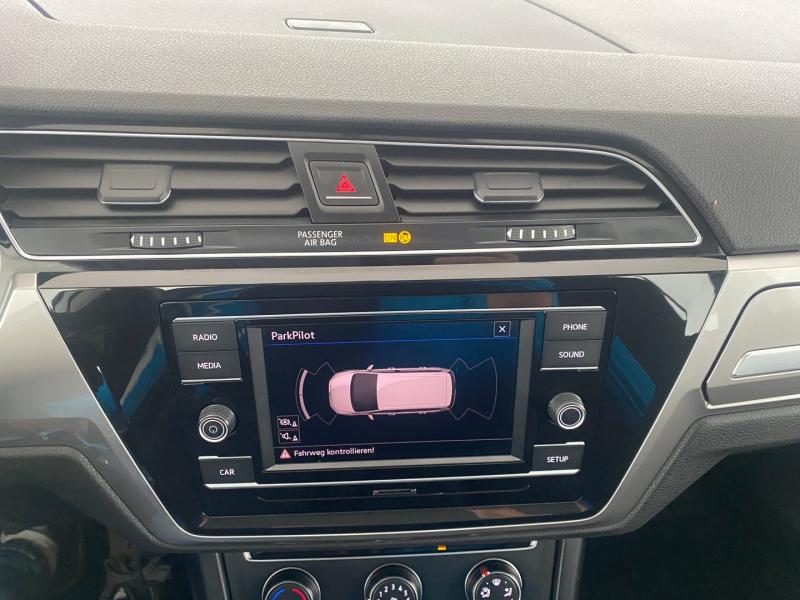 VW Touran TDI SCR 5-Sitzer
