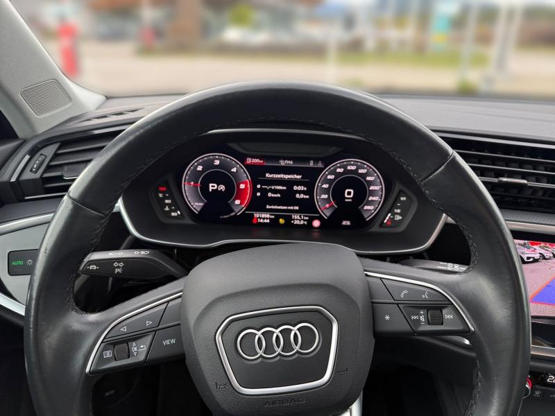 Audi Q3 35 TDI S line