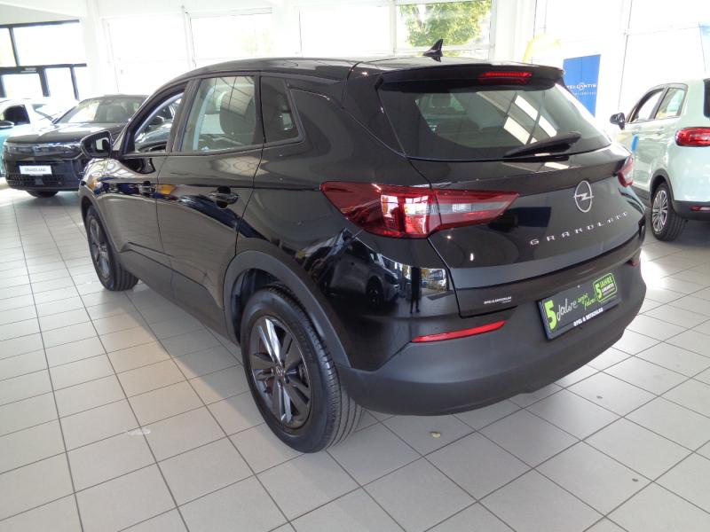 Opel GRANDLAND BED 1.5 S/S AT8 130P