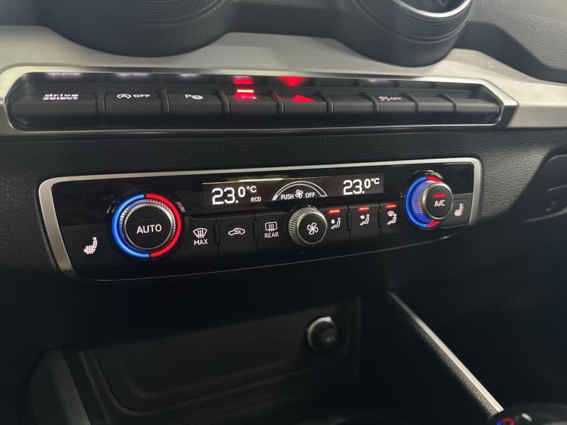 Audi Q2 35 TFSI admired