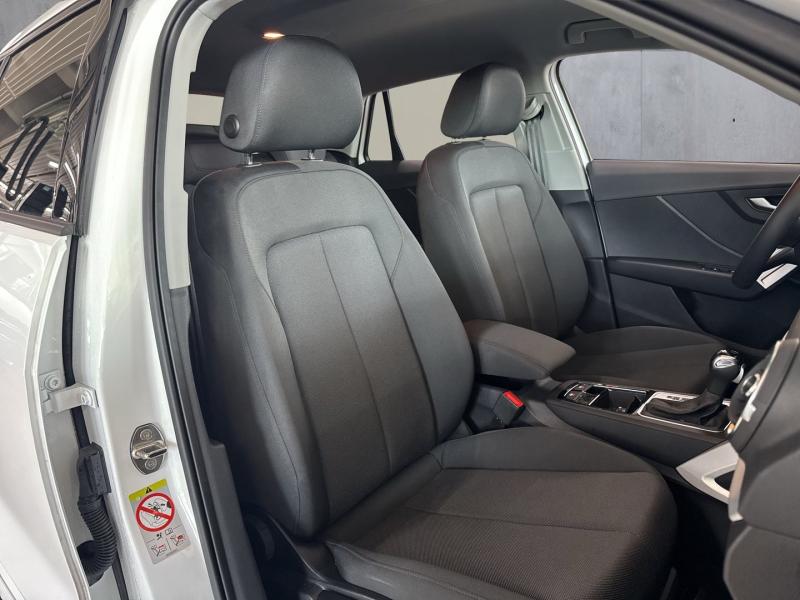 Audi Q2 35 TFSI admired