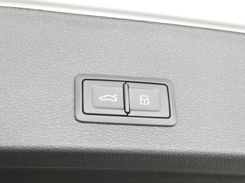 Audi Q2 30 TFSI admired