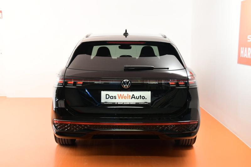 VW Passat Variant R-Line TDI DSG