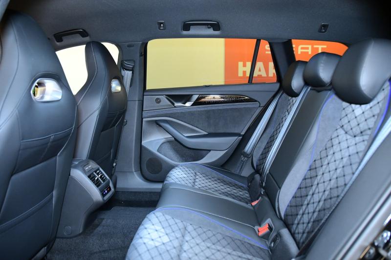 VW Passat Variant R-Line TDI DSG