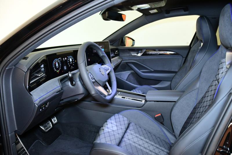 VW Passat Variant R-Line TDI DSG