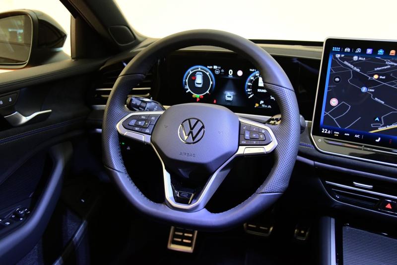 VW Passat Variant R-Line TDI DSG