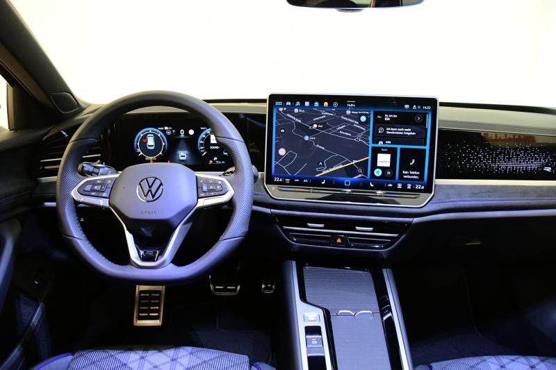 VW Passat Variant R-Line TDI DSG