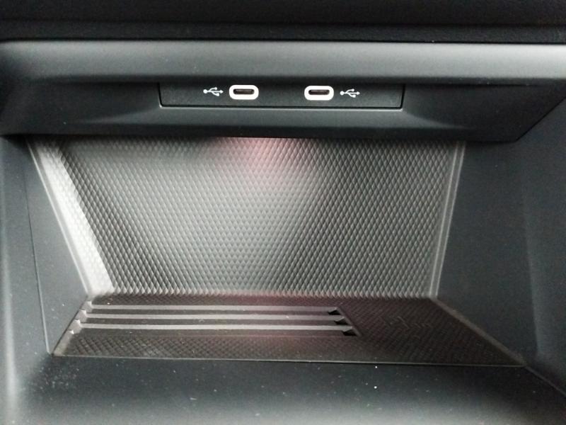 VW Golf Rabbit eHybrid DSG 150 kW