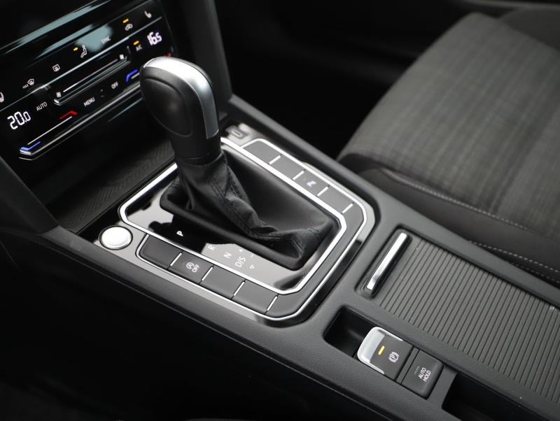 VW Passat Variant Business TDI DSG