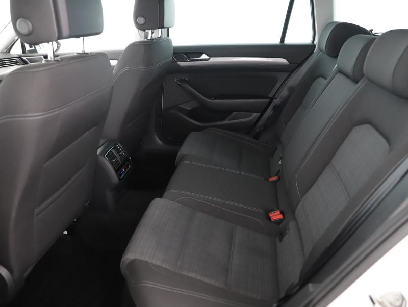 VW Passat Variant Business TDI DSG