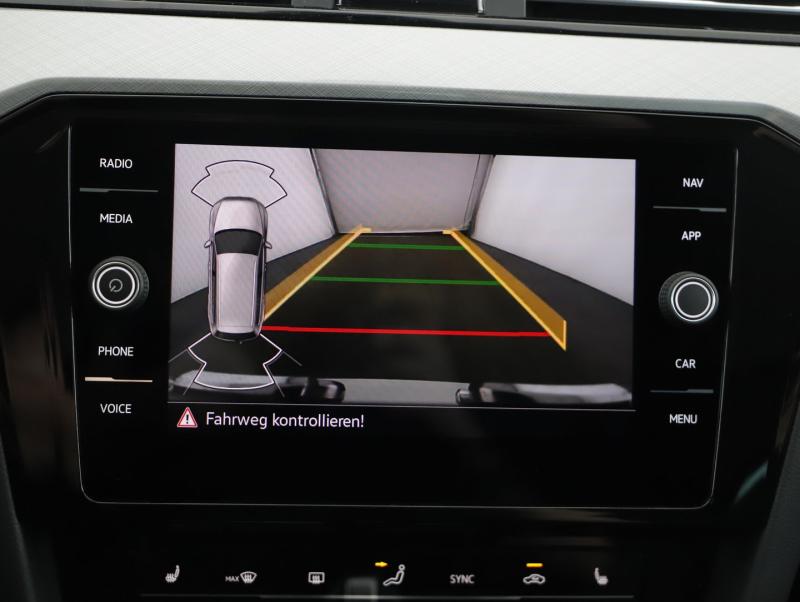 VW Passat Variant Business TDI DSG