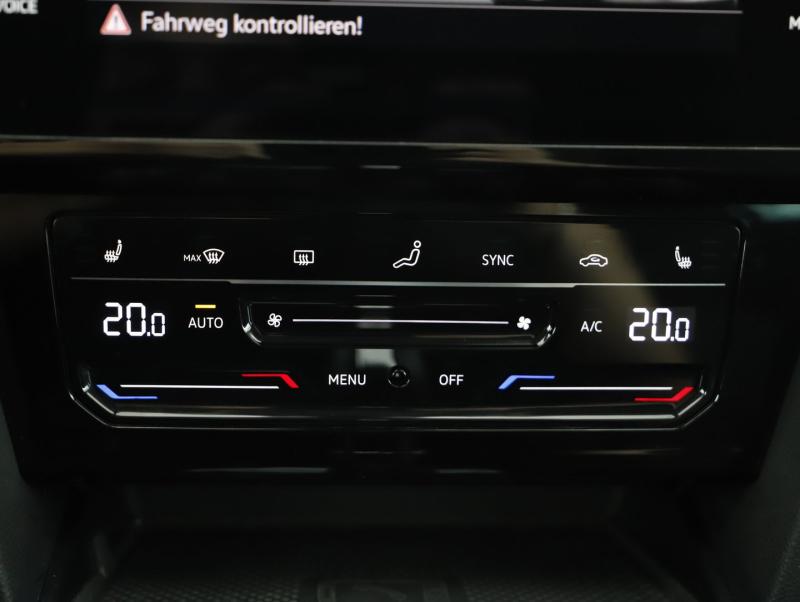 VW Passat Variant Business TDI DSG