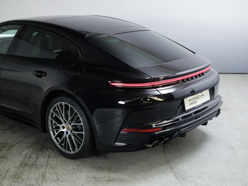 Porsche Panamera 4 E-Hybrid