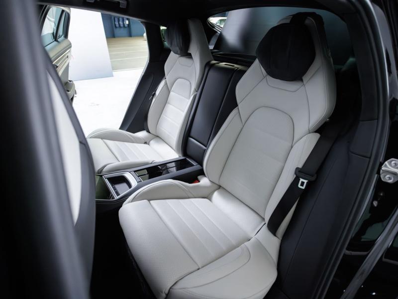 Porsche Panamera 4 E-Hybrid