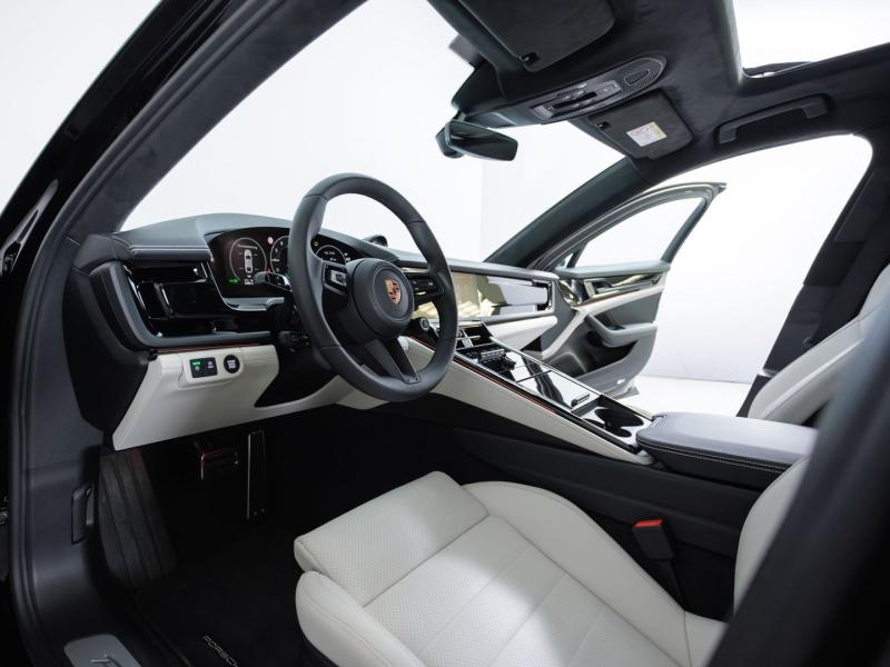 Porsche Panamera 4 E-Hybrid
