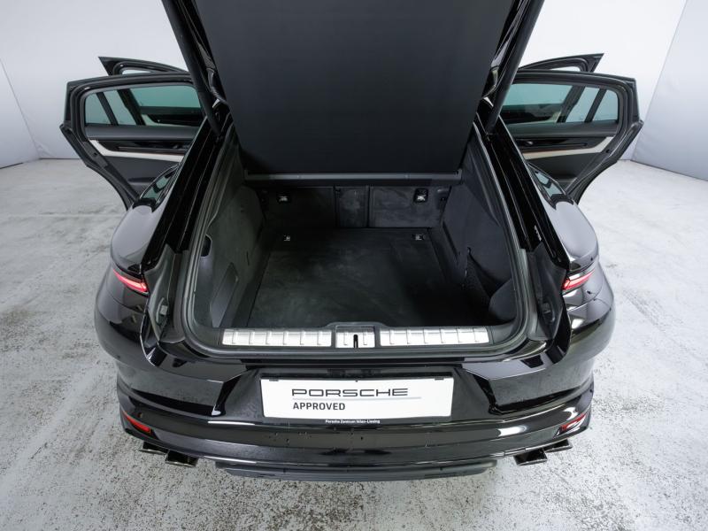 Porsche Panamera 4 E-Hybrid