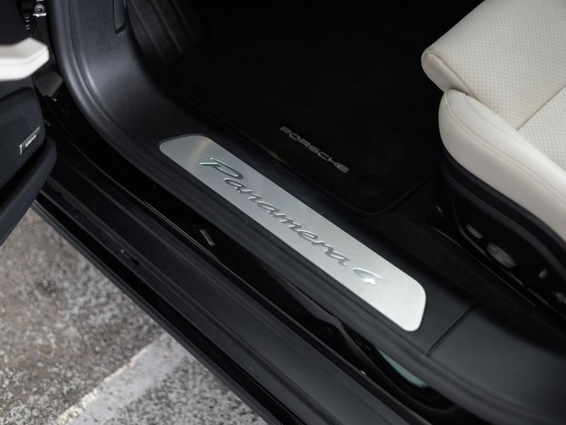 Porsche Panamera 4 E-Hybrid