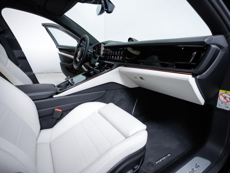 Porsche Panamera 4 E-Hybrid