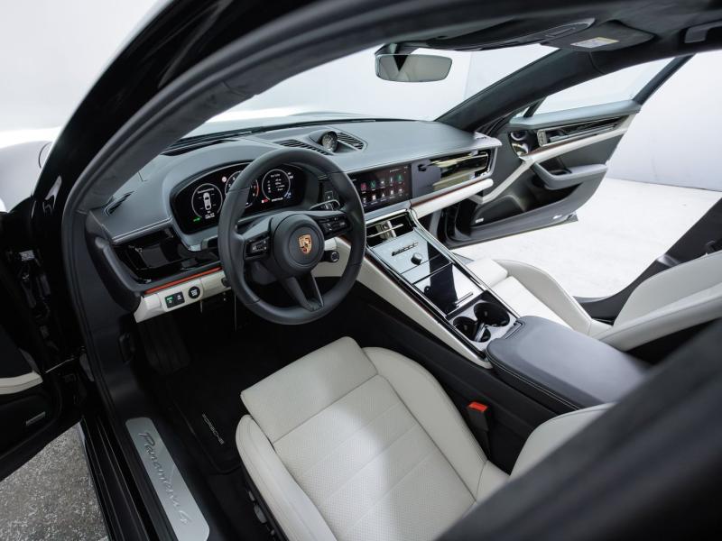 Porsche Panamera 4 E-Hybrid