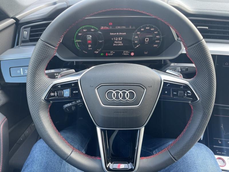 Audi SQ8 Sportback e-tron quattro