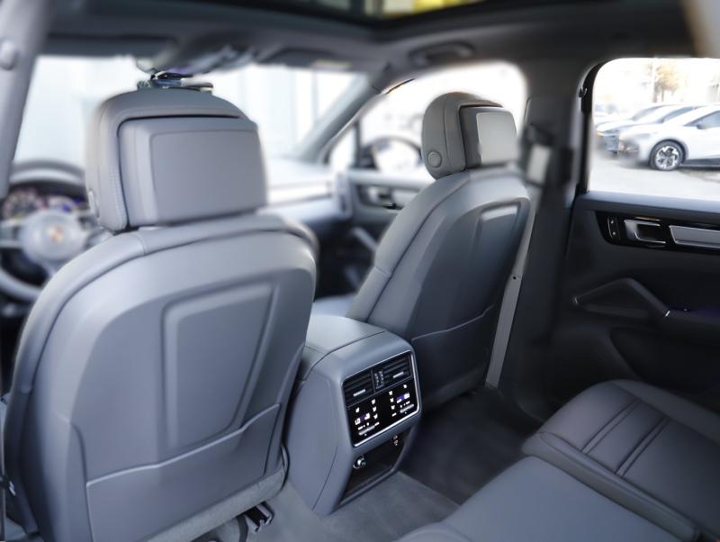 Porsche Cayenne E-Hybrid III