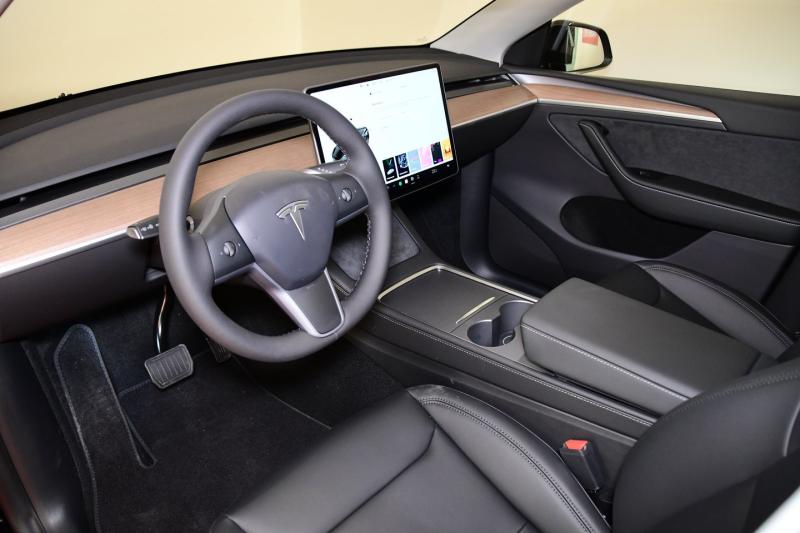 Tesla Model Y Long Range AWD 75kWh