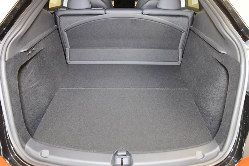 Tesla Model Y Long Range AWD 75kWh