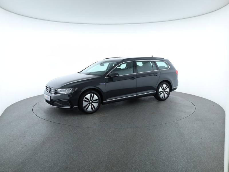 VW Passat GTE Variant