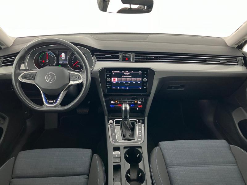 VW Passat GTE Variant