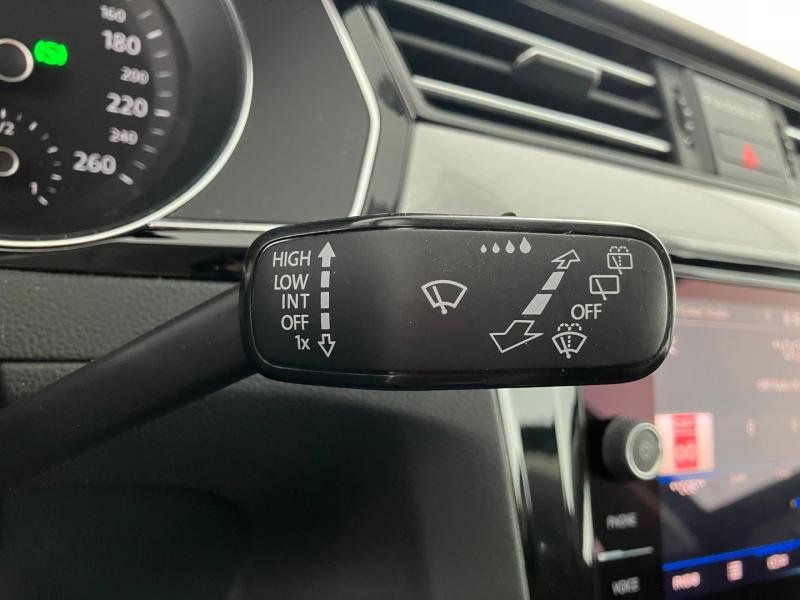 VW Passat GTE Variant